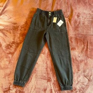 FOREVER21 washed black denim-Elastic waist